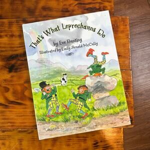 Vintage 2005 That's What Leprechauns Do Paperback Book